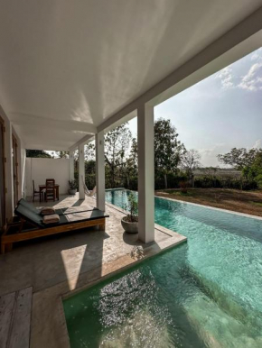 Giri Villa